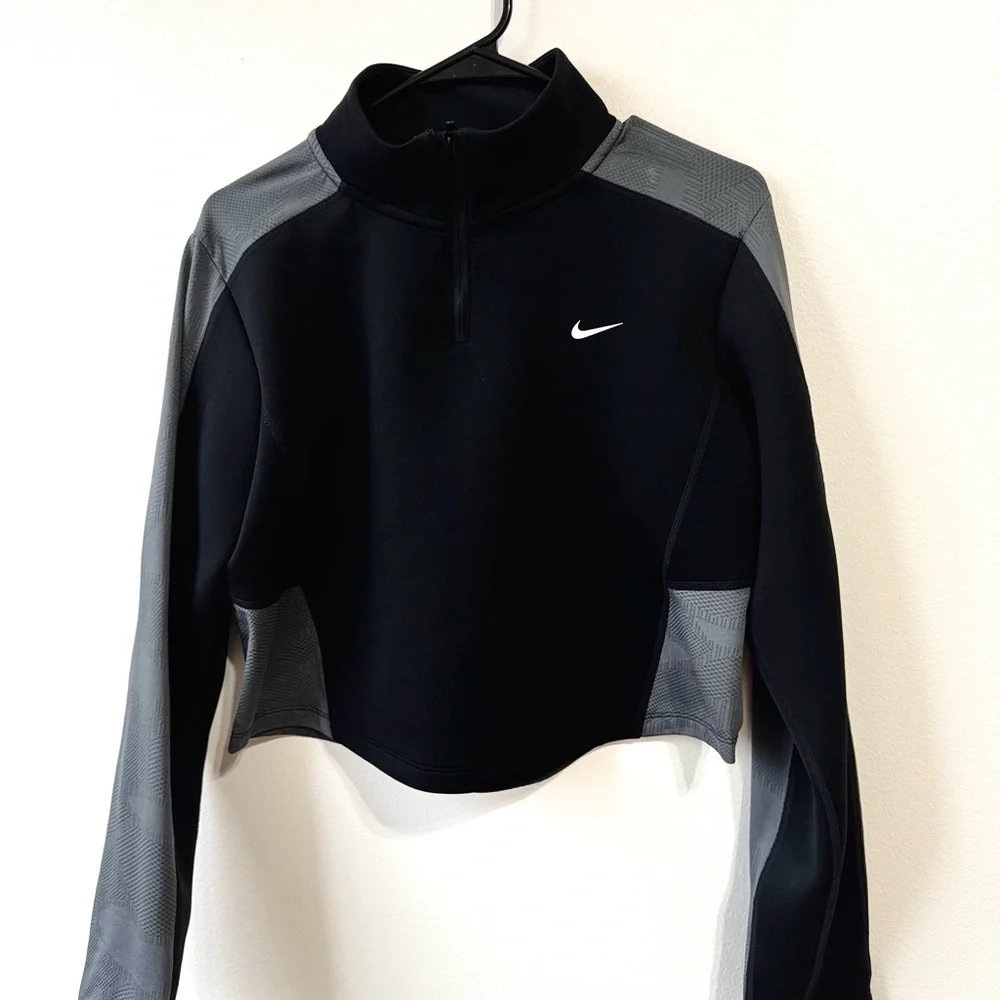 Nike Dri-FIT Black and Gray Fabric/ Crop jacket - Picture 2 of 6